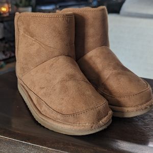 Old Navy girls tan low ankle boot size 1